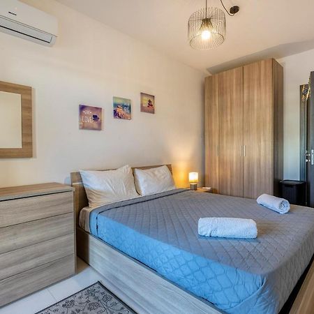 Entire Apartment For Your Holiday Tal-Hriereb Dış mekan fotoğraf