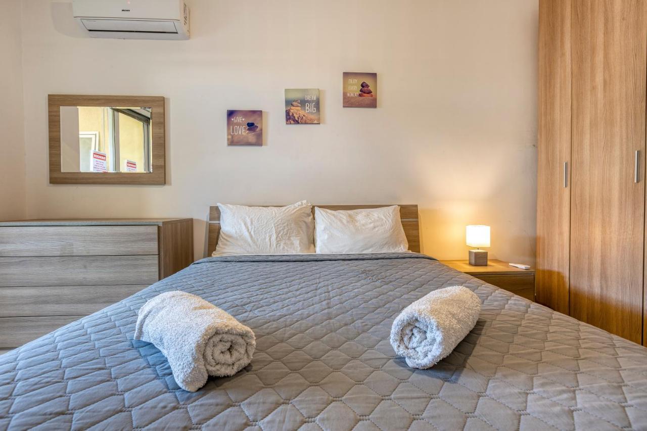 Entire Apartment For Your Holiday Tal-Hriereb Dış mekan fotoğraf
